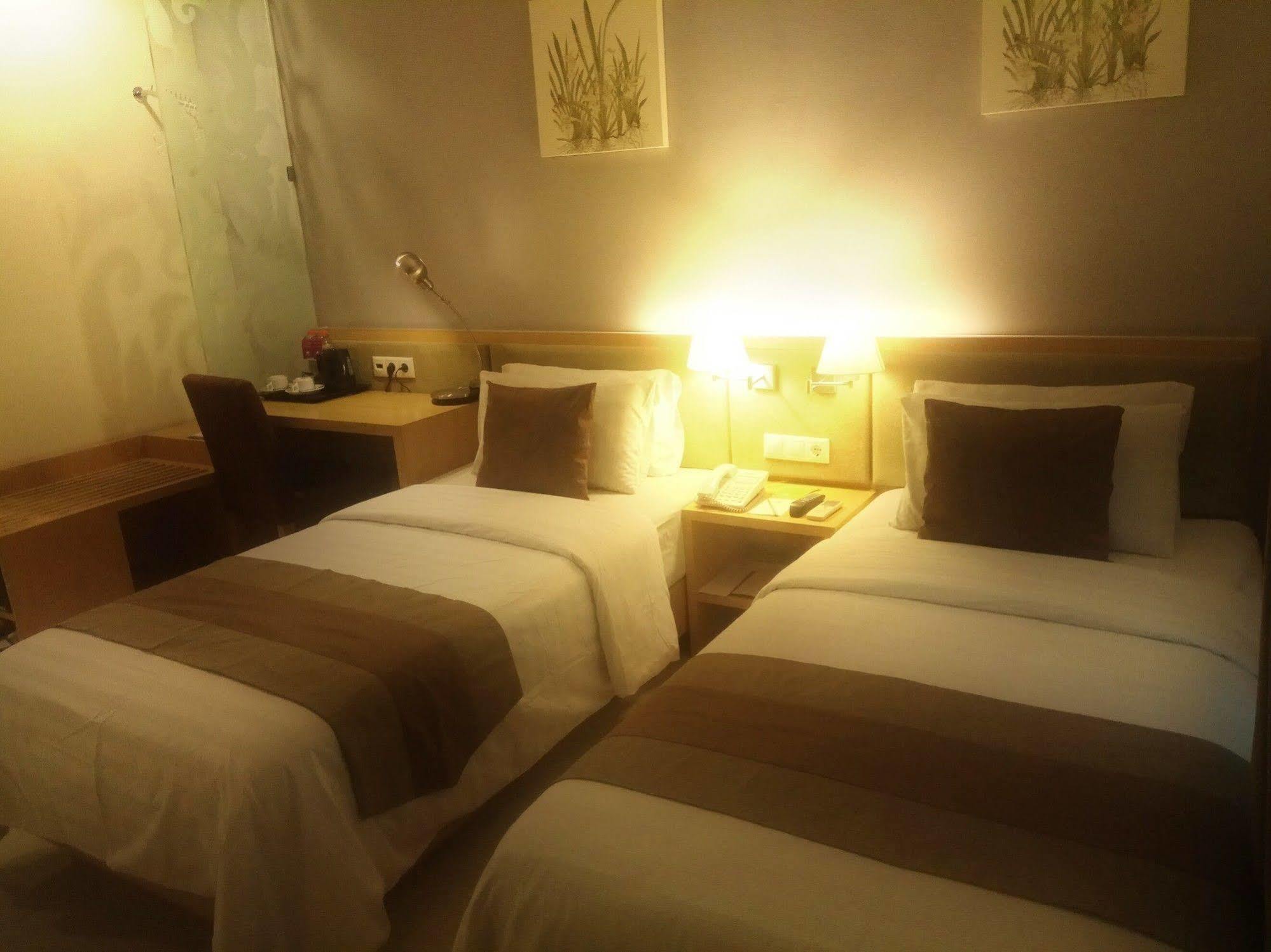 Hotel Anggrek Gandasari Bandung Eksteriør bilde